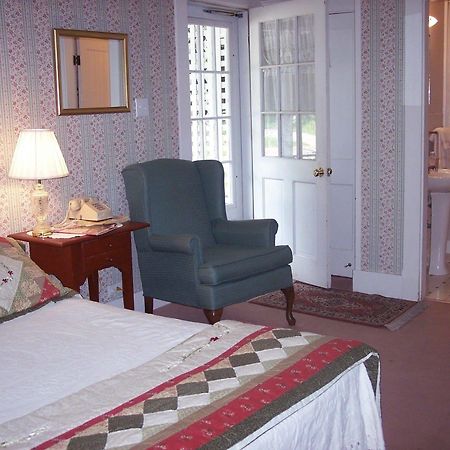 Glen Oaks Inn Intervale Екстер'єр фото