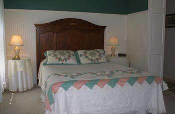 Glen Oaks Inn Intervale Екстер'єр фото