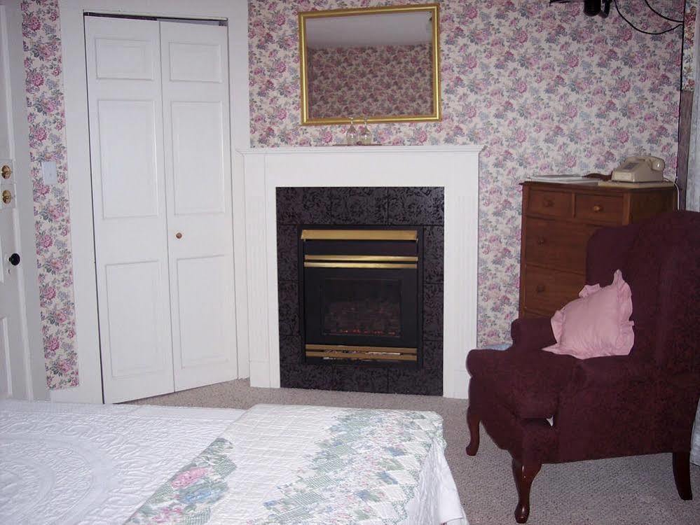 Glen Oaks Inn Intervale Екстер'єр фото
